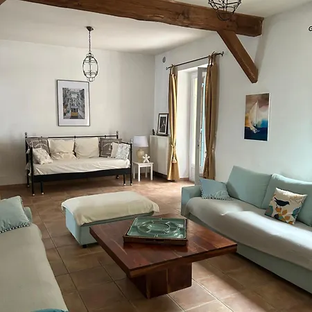 Holiday home Maison Avec Piscine Entre Gard Et Ardeche Gagnieres